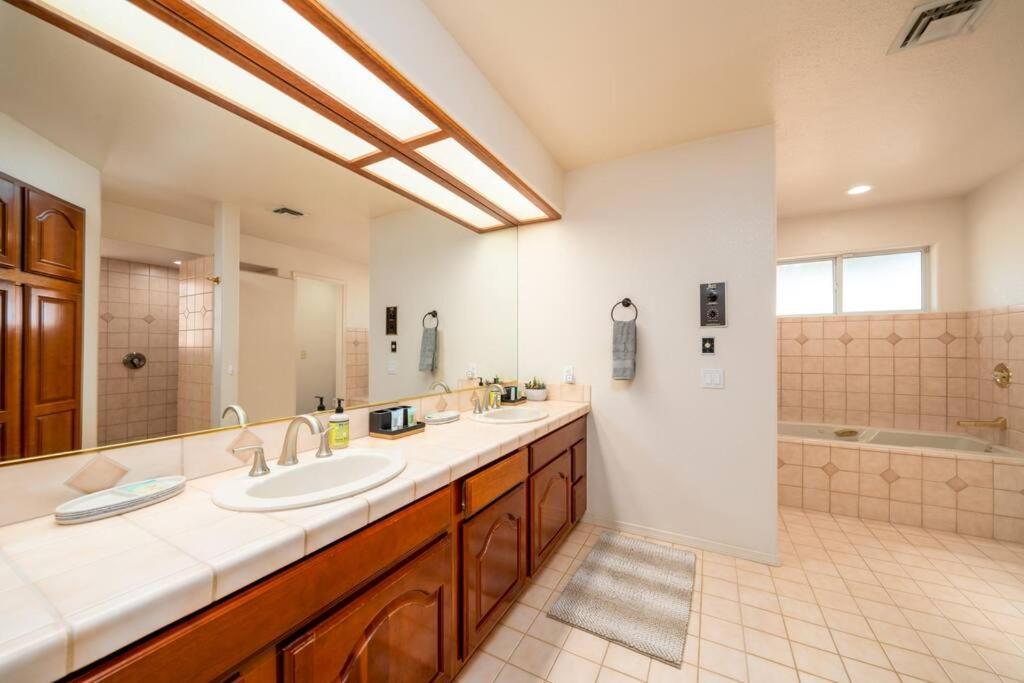 Grand Havasu Oasis With Custom Pool & Spa! مدينة ليك هافاسو المظهر الخارجي الصورة
